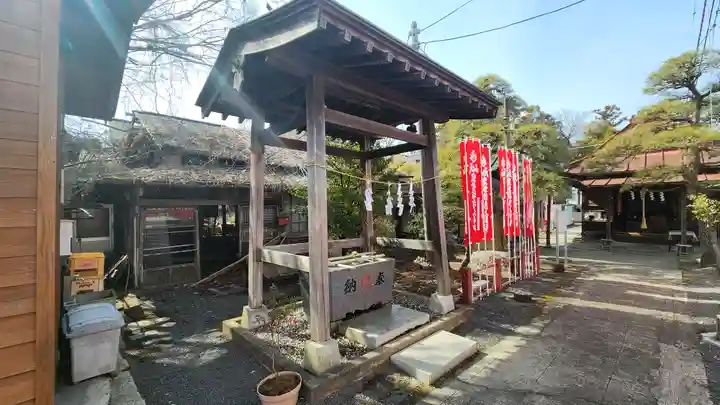 城山稲荷神社の手水舎