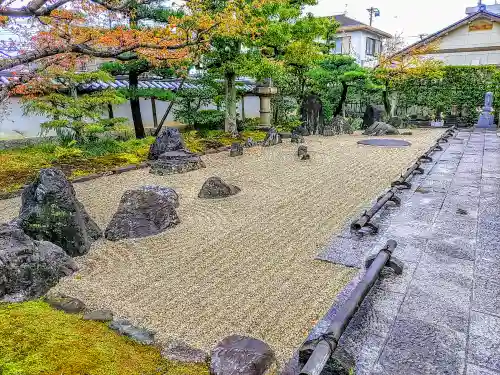 長全寺の庭園