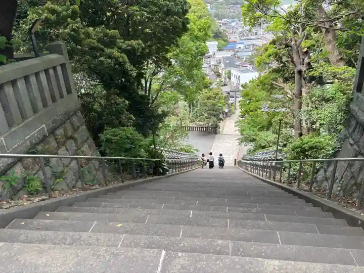貴船神社の{uncategorized: "未分類", other: "その他", undefined: "問題あり", building: "その他建物", grave: "お墓", sacred_gate: "鳥居", guardian: "狛犬", statue: "像", buddha: "仏像", history: "歴史", nature: "自然", garden: "庭園", animal: "動物", pagoda: "塔", temizu: "手水舎", mountain_gate: "山門・神門", sanctuary: "本殿・本堂", subordinate: "末社・摂社", art: "芸術", scenery: "景色", jizo: "地蔵", ema: "絵馬", goshuin: "御朱印", omikuji: "おみくじ", items: "授与品その他", amulet: "お守り", goshuincho: "御朱印帳", eats: "食事", festival: "お祭り", votive_dance: "神楽", shichigosan: "七五三参", wedding: "結婚式", experience: "体験その他", initially: "初詣", around: "周辺", anti_infection: "感染症対策"}