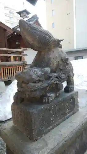 北海道神宮頓宮の狛犬