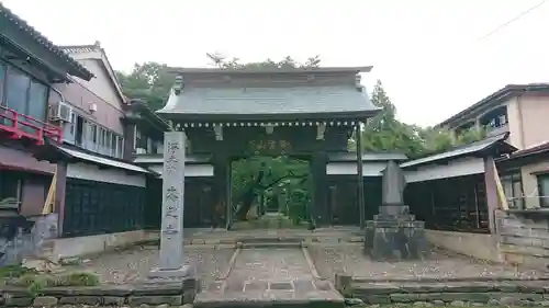 来迎寺の山門