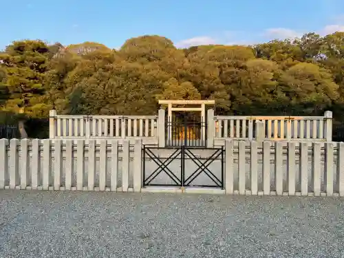 河内坂門原陵 (清寧天皇陵)の{uncategorized: "未分類", other: "その他", undefined: "問題あり", building: "その他建物", grave: "お墓", sacred_gate: "鳥居", guardian: "狛犬", statue: "像", buddha: "仏像", history: "歴史", nature: "自然", garden: "庭園", animal: "動物", pagoda: "塔", temizu: "手水舎", mountain_gate: "山門・神門", sanctuary: "本殿・本堂", subordinate: "末社・摂社", art: "芸術", scenery: "景色", jizo: "地蔵", ema: "絵馬", goshuin: "御朱印", omikuji: "おみくじ", items: "授与品その他", amulet: "お守り", goshuincho: "御朱印帳", eats: "食事", festival: "お祭り", votive_dance: "神楽", shichigosan: "七五三参", wedding: "結婚式", experience: "体験その他", initially: "初詣", around: "周辺", anti_infection: "感染症対策"}