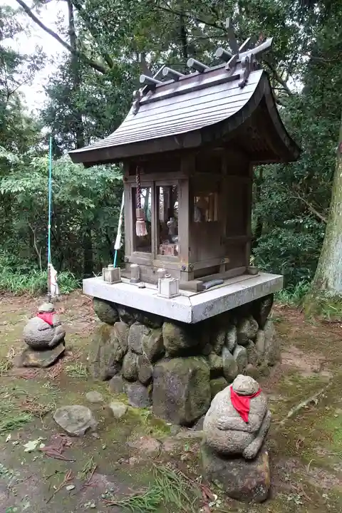 楠公寺の末社・摂社