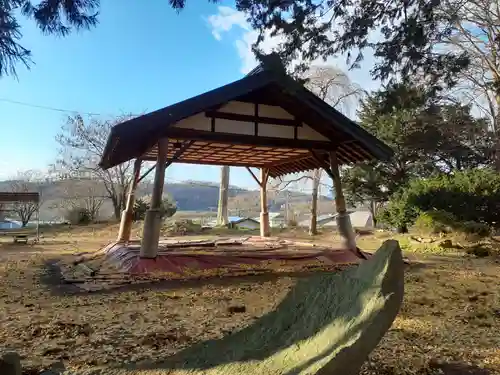 巻堀神社の建物その他