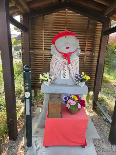 大聖寺の{uncategorized: "未分類", other: "その他", undefined: "問題あり", building: "その他建物", grave: "お墓", sacred_gate: "鳥居", guardian: "狛犬", statue: "像", buddha: "仏像", history: "歴史", nature: "自然", garden: "庭園", animal: "動物", pagoda: "塔", temizu: "手水舎", mountain_gate: "山門・神門", sanctuary: "本殿・本堂", subordinate: "末社・摂社", art: "芸術", scenery: "景色", jizo: "地蔵", ema: "絵馬", goshuin: "御朱印", omikuji: "おみくじ", items: "授与品その他", amulet: "お守り", goshuincho: "御朱印帳", eats: "食事", festival: "お祭り", votive_dance: "神楽", shichigosan: "七五三参", wedding: "結婚式", experience: "体験その他", initially: "初詣", around: "周辺", anti_infection: "感染症対策"}