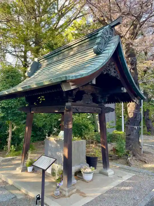 狭山八幡神社の{uncategorized: "未分類", other: "その他", undefined: "問題あり", building: "その他建物", grave: "お墓", sacred_gate: "鳥居", guardian: "狛犬", statue: "像", buddha: "仏像", history: "歴史", nature: "自然", garden: "庭園", animal: "動物", pagoda: "塔", temizu: "手水舎", mountain_gate: "山門・神門", sanctuary: "本殿・本堂", subordinate: "末社・摂社", art: "芸術", scenery: "景色", jizo: "地蔵", ema: "絵馬", goshuin: "御朱印", omikuji: "おみくじ", items: "授与品その他", amulet: "お守り", goshuincho: "御朱印帳", eats: "食事", festival: "お祭り", votive_dance: "神楽", shichigosan: "七五三参", wedding: "結婚式", experience: "体験その他", initially: "初詣", around: "周辺", anti_infection: "感染症対策"}