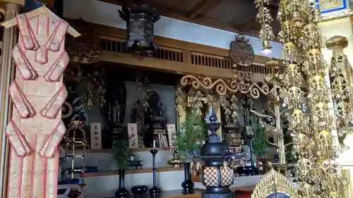 高野寺の本殿・本堂