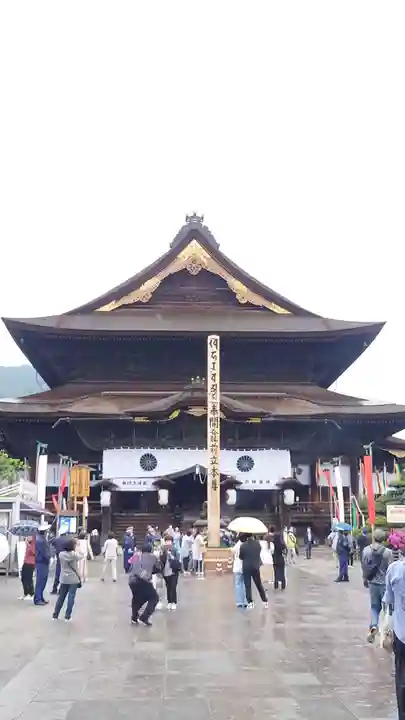 善光寺の本殿・本堂