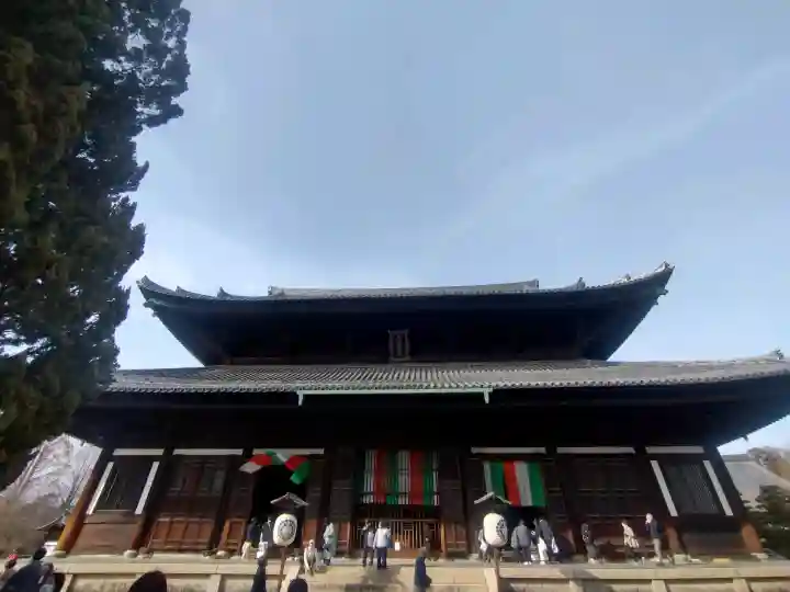 東福禅寺(東福寺)の{uncategorized: "未分類", other: "その他", undefined: "問題あり", building: "その他建物", grave: "お墓", sacred_gate: "鳥居", guardian: "狛犬", statue: "像", buddha: "仏像", history: "歴史", nature: "自然", garden: "庭園", animal: "動物", pagoda: "塔", temizu: "手水舎", mountain_gate: "山門・神門", sanctuary: "本殿・本堂", subordinate: "末社・摂社", art: "芸術", scenery: "景色", jizo: "地蔵", ema: "絵馬", goshuin: "御朱印", omikuji: "おみくじ", items: "授与品その他", amulet: "お守り", goshuincho: "御朱印帳", eats: "食事", festival: "お祭り", votive_dance: "神楽", shichigosan: "七五三参", wedding: "結婚式", experience: "体験その他", initially: "初詣", around: "周辺", anti_infection: "感染症対策"}