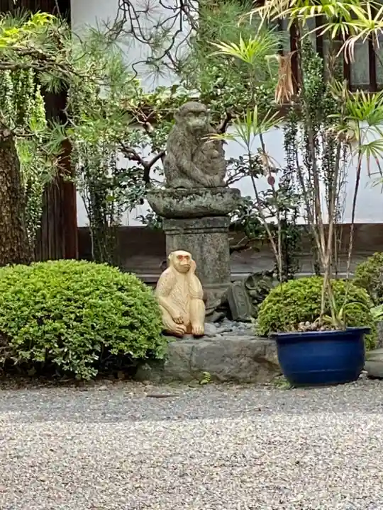 正行院(猿寺)の狛犬
