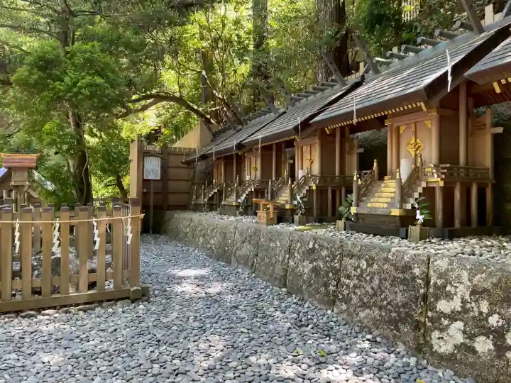 天河大辨財天社の{uncategorized: "未分類", other: "その他", undefined: "問題あり", building: "その他建物", grave: "お墓", sacred_gate: "鳥居", guardian: "狛犬", statue: "像", buddha: "仏像", history: "歴史", nature: "自然", garden: "庭園", animal: "動物", pagoda: "塔", temizu: "手水舎", mountain_gate: "山門・神門", sanctuary: "本殿・本堂", subordinate: "末社・摂社", art: "芸術", scenery: "景色", jizo: "地蔵", ema: "絵馬", goshuin: "御朱印", omikuji: "おみくじ", items: "授与品その他", amulet: "お守り", goshuincho: "御朱印帳", eats: "食事", festival: "お祭り", votive_dance: "神楽", shichigosan: "七五三参", wedding: "結婚式", experience: "体験その他", initially: "初詣", around: "周辺", anti_infection: "感染症対策"}