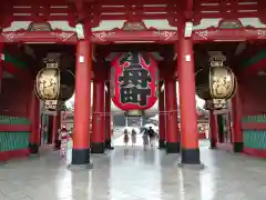 浅草寺の山門