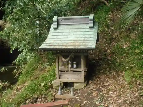 山の根熊野神社の末社