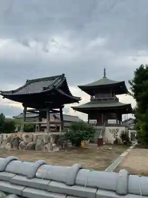 西導寺の塔