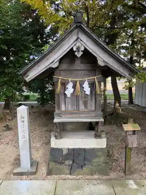 万九千社の末社・摂社