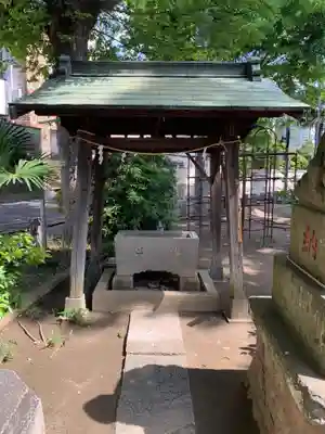 高津諏訪神社の手水舎