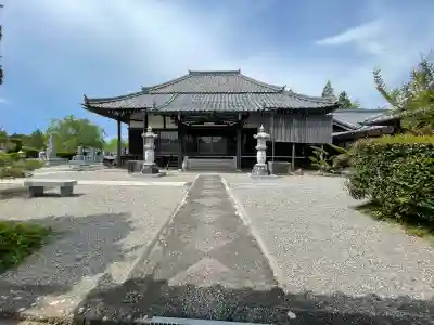 恵心寺の{uncategorized: "未分類", other: "その他", undefined: "問題あり", building: "その他建物", grave: "お墓", sacred_gate: "鳥居", guardian: "狛犬", statue: "像", buddha: "仏像", history: "歴史", nature: "自然", garden: "庭園", animal: "動物", pagoda: "塔", temizu: "手水舎", mountain_gate: "山門・神門", sanctuary: "本殿・本堂", subordinate: "末社・摂社", art: "芸術", scenery: "景色", jizo: "地蔵", ema: "絵馬", goshuin: "御朱印", omikuji: "おみくじ", items: "授与品その他", amulet: "お守り", goshuincho: "御朱印帳", eats: "食事", festival: "お祭り", votive_dance: "神楽", shichigosan: "七五三参", wedding: "結婚式", experience: "体験その他", initially: "初詣", around: "周辺", anti_infection: "感染症対策"}