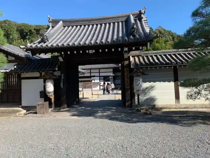 御寺 泉涌寺の山門・神門