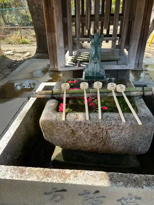 藤森神社の{uncategorized: "未分類", other: "その他", undefined: "問題あり", building: "その他建物", grave: "お墓", sacred_gate: "鳥居", guardian: "狛犬", statue: "像", buddha: "仏像", history: "歴史", nature: "自然", garden: "庭園", animal: "動物", pagoda: "塔", temizu: "手水舎", mountain_gate: "山門・神門", sanctuary: "本殿・本堂", subordinate: "末社・摂社", art: "芸術", scenery: "景色", jizo: "地蔵", ema: "絵馬", goshuin: "御朱印", omikuji: "おみくじ", items: "授与品その他", amulet: "お守り", goshuincho: "御朱印帳", eats: "食事", festival: "お祭り", votive_dance: "神楽", shichigosan: "七五三参", wedding: "結婚式", experience: "体験その他", initially: "初詣", around: "周辺", anti_infection: "感染症対策"}