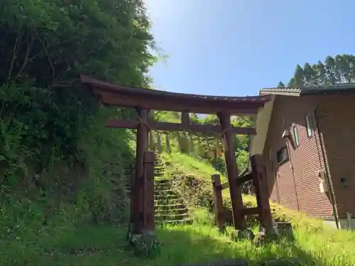 八幡神社の鳥居