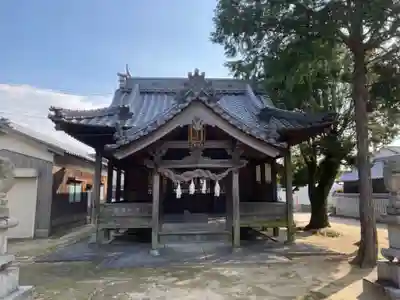 鎮守神社の本殿・本堂