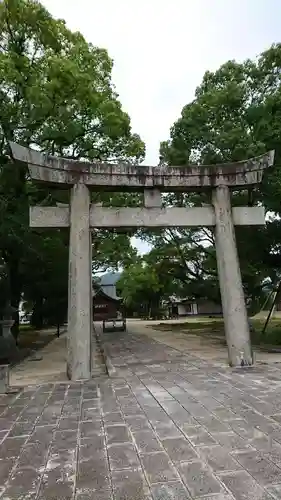 榎社の鳥居