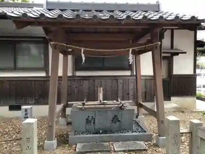 菱妻神社の手水舎