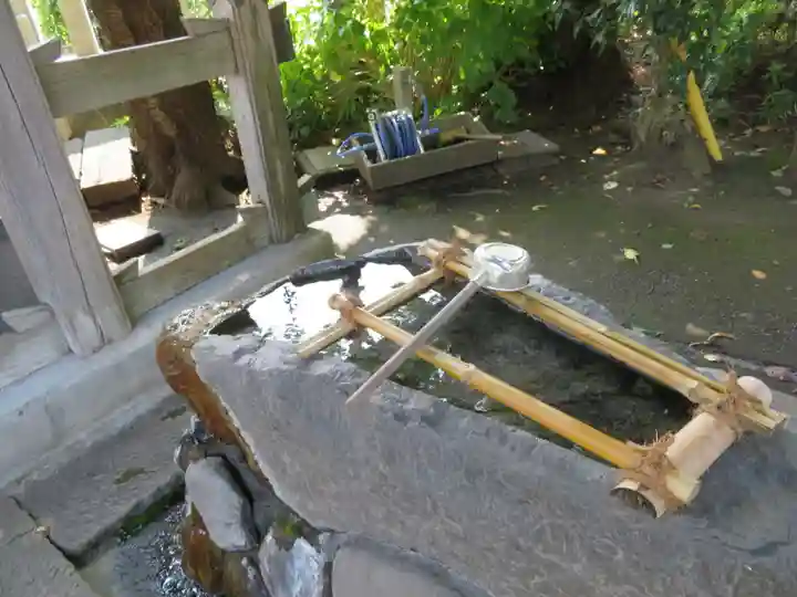 菅谷神社の手水舎