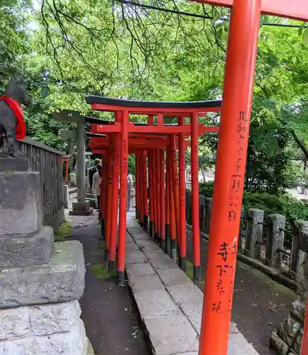 根津神社の鳥居