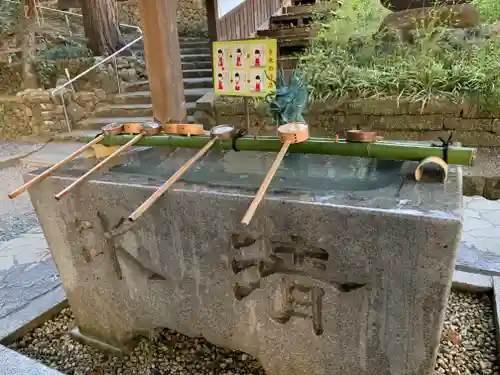 事任八幡宮の手水