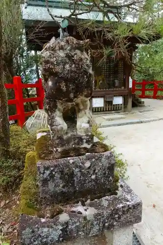 八大神社の狛犬