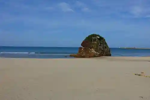 稲佐の浜　弁天島の景色