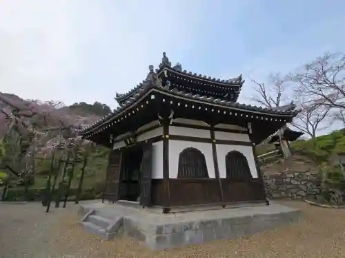 善峯寺の{uncategorized: "未分類", other: "その他", undefined: "問題あり", building: "その他建物", grave: "お墓", sacred_gate: "鳥居", guardian: "狛犬", statue: "像", buddha: "仏像", history: "歴史", nature: "自然", garden: "庭園", animal: "動物", pagoda: "塔", temizu: "手水舎", mountain_gate: "山門・神門", sanctuary: "本殿・本堂", subordinate: "末社・摂社", art: "芸術", scenery: "景色", jizo: "地蔵", ema: "絵馬", goshuin: "御朱印", omikuji: "おみくじ", items: "授与品その他", amulet: "お守り", goshuincho: "御朱印帳", eats: "食事", festival: "お祭り", votive_dance: "神楽", shichigosan: "七五三参", wedding: "結婚式", experience: "体験その他", initially: "初詣", around: "周辺", anti_infection: "感染症対策"}