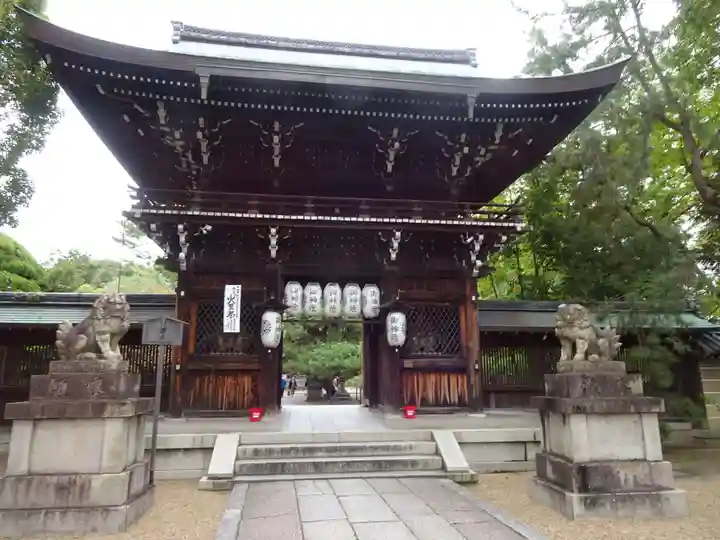御霊神社(上御霊神社)の山門・神門