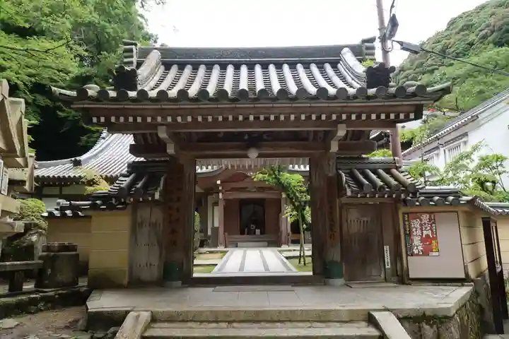 朝護孫子寺の山門・神門