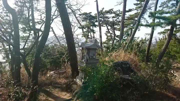 祠の末社・摂社