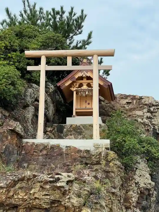 稲佐の浜 弁天島(島根県)