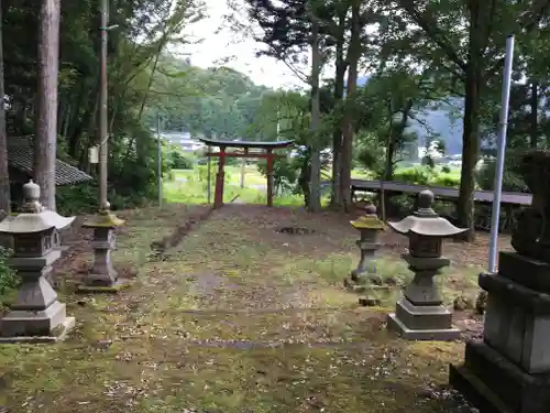 八幡神社の建物その他