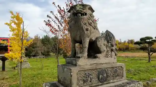 千代ヶ岡神社の狛犬