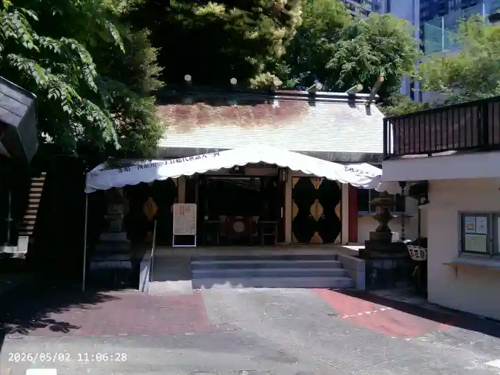 品川貴船神社の{uncategorized: "未分類", other: "その他", undefined: "問題あり", building: "その他建物", grave: "お墓", sacred_gate: "鳥居", guardian: "狛犬", statue: "像", buddha: "仏像", history: "歴史", nature: "自然", garden: "庭園", animal: "動物", pagoda: "塔", temizu: "手水舎", mountain_gate: "山門・神門", sanctuary: "本殿・本堂", subordinate: "末社・摂社", art: "芸術", scenery: "景色", jizo: "地蔵", ema: "絵馬", goshuin: "御朱印", omikuji: "おみくじ", items: "授与品その他", amulet: "お守り", goshuincho: "御朱印帳", eats: "食事", festival: "お祭り", votive_dance: "神楽", shichigosan: "七五三参", wedding: "結婚式", experience: "体験その他", initially: "初詣", around: "周辺", anti_infection: "感染症対策"}