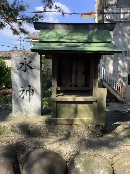 神明社(曽本神明社)の末社・摂社