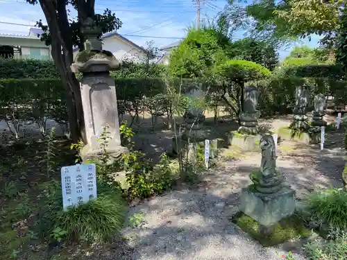 満徳寺の建物その他