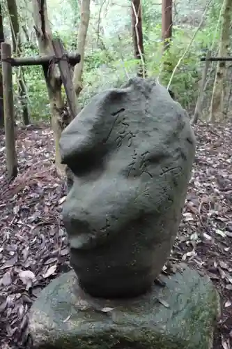 近津尾神社の建物その他