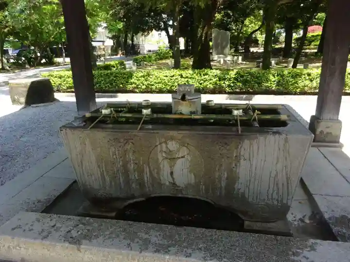 鑁阿寺の手水舎