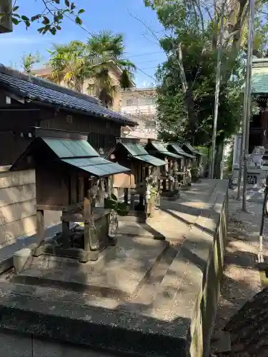 六所社（下飯田）の{uncategorized: "未分類", other: "その他", undefined: "問題あり", building: "その他建物", grave: "お墓", sacred_gate: "鳥居", guardian: "狛犬", statue: "像", buddha: "仏像", history: "歴史", nature: "自然", garden: "庭園", animal: "動物", pagoda: "塔", temizu: "手水舎", mountain_gate: "山門・神門", sanctuary: "本殿・本堂", subordinate: "末社・摂社", art: "芸術", scenery: "景色", jizo: "地蔵", ema: "絵馬", goshuin: "御朱印", omikuji: "おみくじ", items: "授与品その他", amulet: "お守り", goshuincho: "御朱印帳", eats: "食事", festival: "お祭り", votive_dance: "神楽", shichigosan: "七五三参", wedding: "結婚式", experience: "体験その他", initially: "初詣", around: "周辺", anti_infection: "感染症対策"}