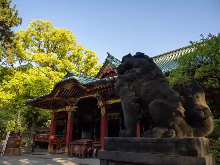 根津神社の{uncategorized: "未分類", other: "その他", undefined: "問題あり", building: "その他建物", grave: "お墓", sacred_gate: "鳥居", guardian: "狛犬", statue: "像", buddha: "仏像", history: "歴史", nature: "自然", garden: "庭園", animal: "動物", pagoda: "塔", temizu: "手水舎", mountain_gate: "山門・神門", sanctuary: "本殿・本堂", subordinate: "末社・摂社", art: "芸術", scenery: "景色", jizo: "地蔵", ema: "絵馬", goshuin: "御朱印", omikuji: "おみくじ", items: "授与品その他", amulet: "お守り", goshuincho: "御朱印帳", eats: "食事", festival: "お祭り", votive_dance: "神楽", shichigosan: "七五三参", wedding: "結婚式", experience: "体験その他", initially: "初詣", around: "周辺", anti_infection: "感染症対策"}