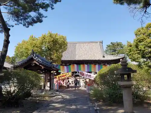 鶴林寺の本殿・本堂
