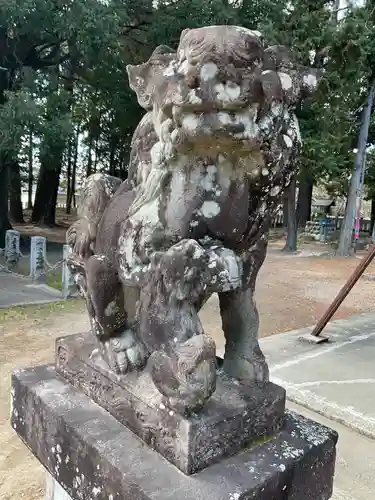 井出神社の狛犬