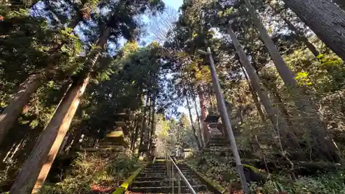 三輪神社阿弥陀堂(滋賀県)