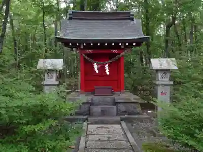 山中諏訪神社の末社・摂社